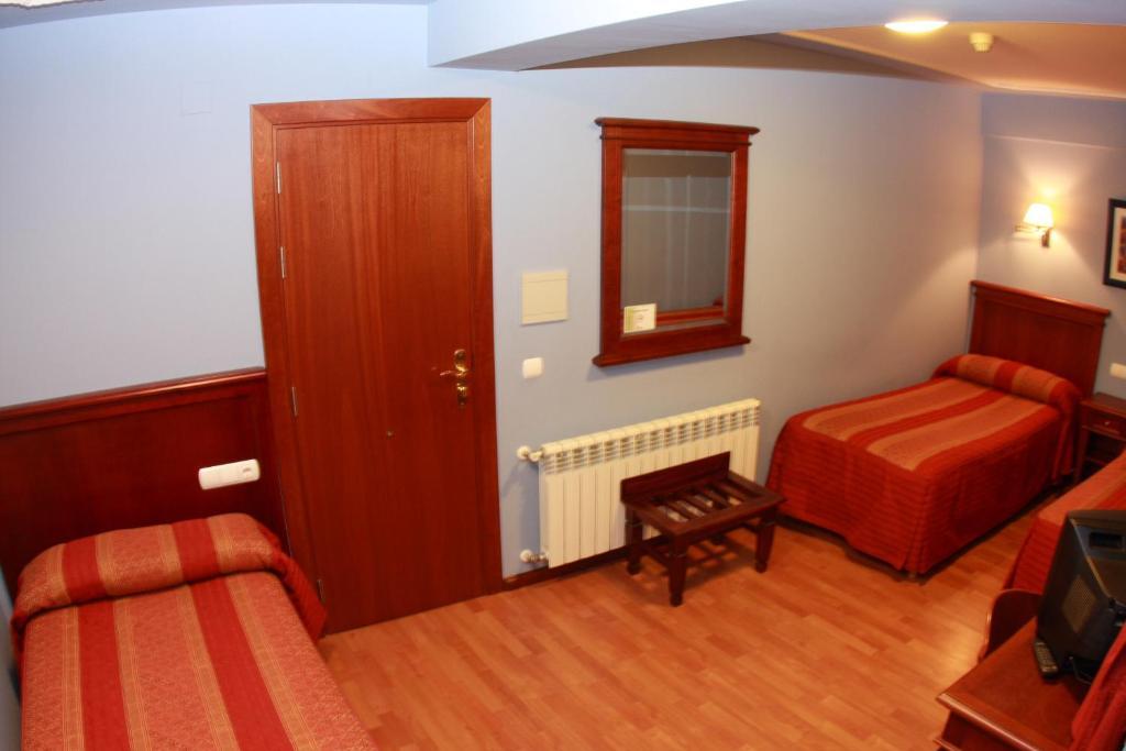 Hostal Torres San Leonardo de Yagüe Camera foto